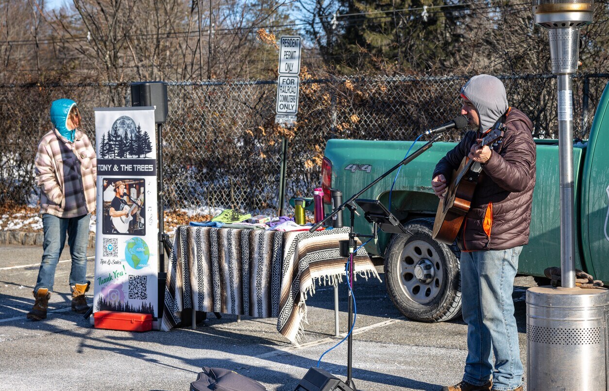 Cold weather morris winter farmers market doesnt stop fun times shopping in Morris County, NJ