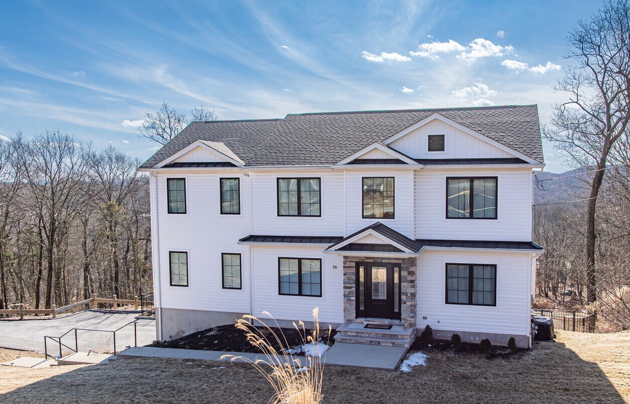 Blend Historic Charm Modern Luxury Kinnelon in Kinnelon, NJ